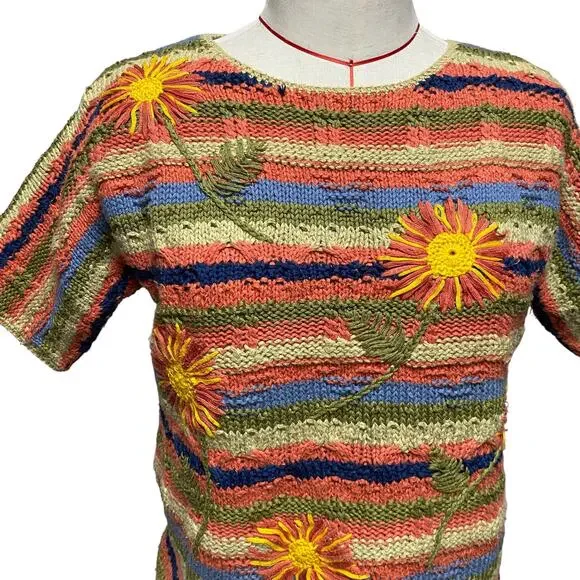 Vintage Womens Knit Floral Embroidered Short Sleeve Sweater Top - Picture 2 of 5